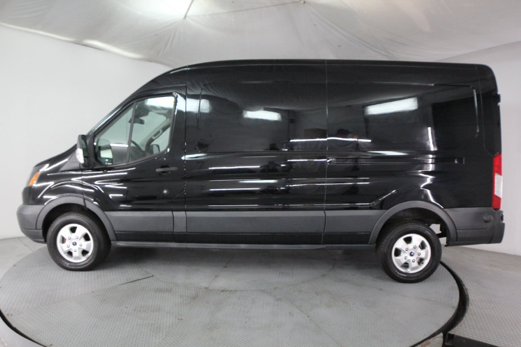 Used 2017 Ford Transit 250 148 Medium Roof RWD image 4