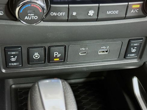 Used 2024 Nissan Frontier SL w/ Technology Package image 25