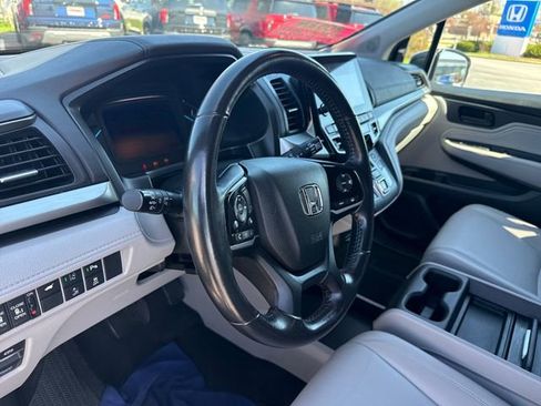 Used 2018 Honda Odyssey Touring image 15