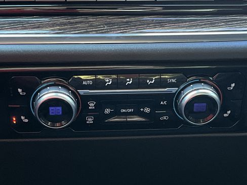 Used 2023 GMC Sierra 1500 Elevation image 7