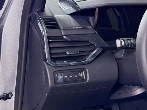 New 2026 GMC Acadia Elevation w/ Elevation Premium Package AWD/4WD image 4