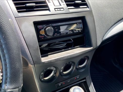 Used 2012 MAZDA MAZDA3 i Touring FWD image 15