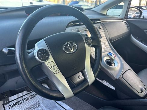 Used 2013 Toyota Prius Four image 13