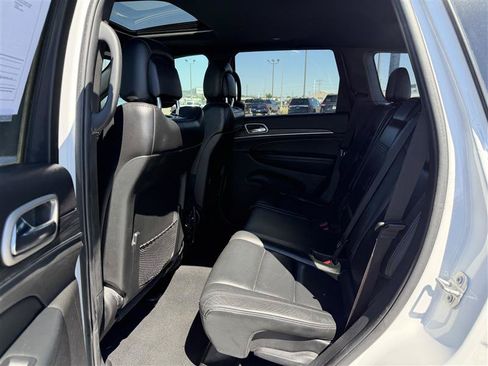 Used 2020 Jeep Grand Cherokee Limited AWD/4WD image 14