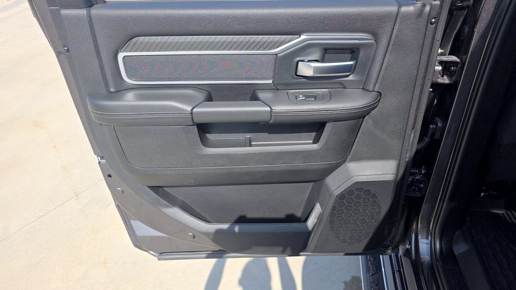 New 2026 RAM 3500 Big Horn AWD/4WD image 19