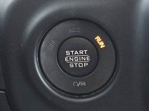 Used 2023 Jeep Wrangler Unlimited Sport AWD/4WD image 17