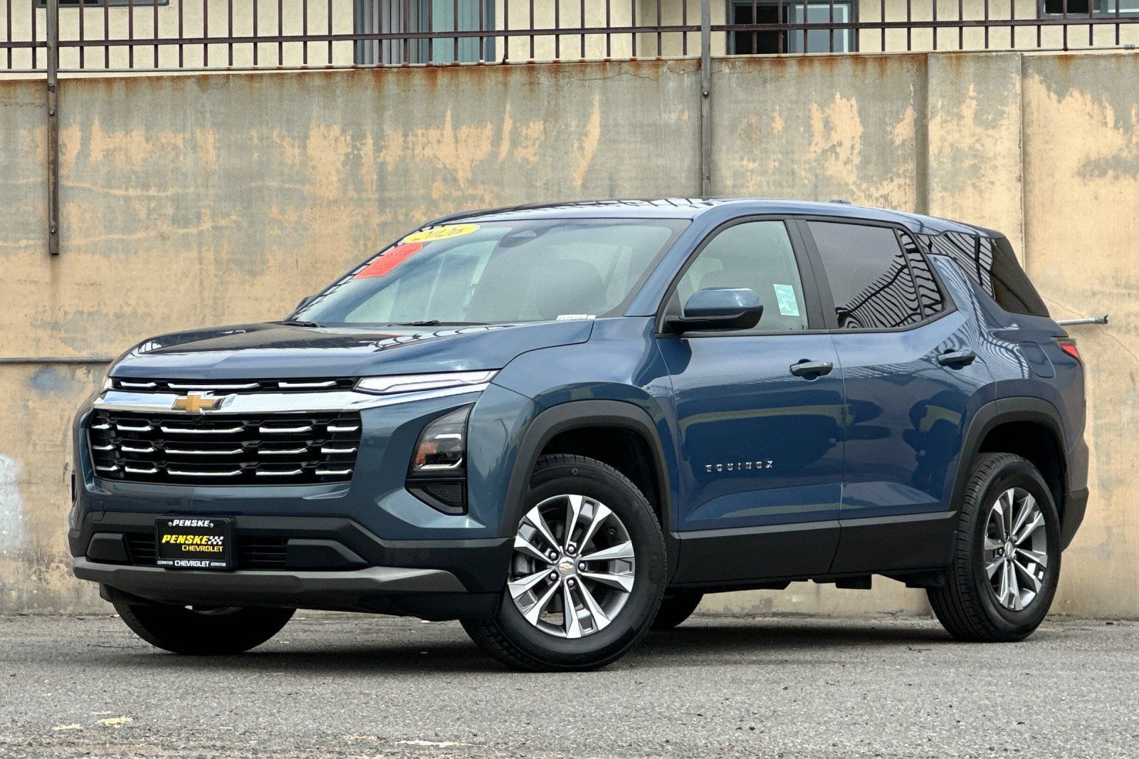 Used 2026 Chevrolet Equinox LT w/ Convenience Package II AWD/4WD image 8