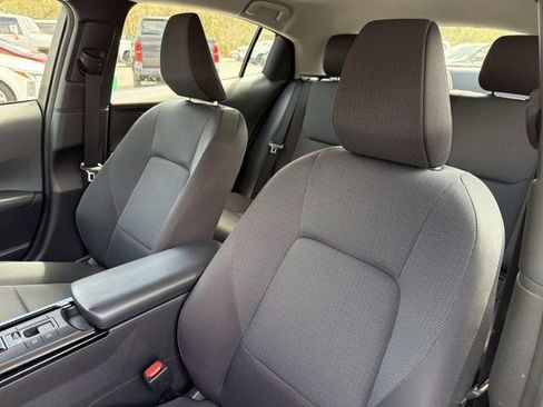 Used 2025 Toyota Prius LE image 10