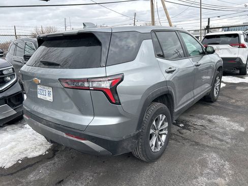 Used 2025 Chevrolet Equinox LT image 3