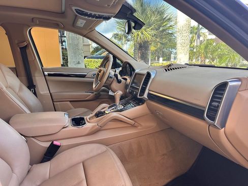 Used 2015 Porsche Cayenne Diesel AWD/4WD image 59