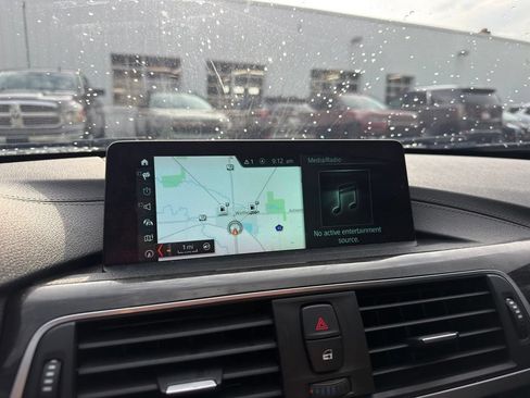 Used 2018 BMW 330i xDrive Sedan AWD/4WD image 6