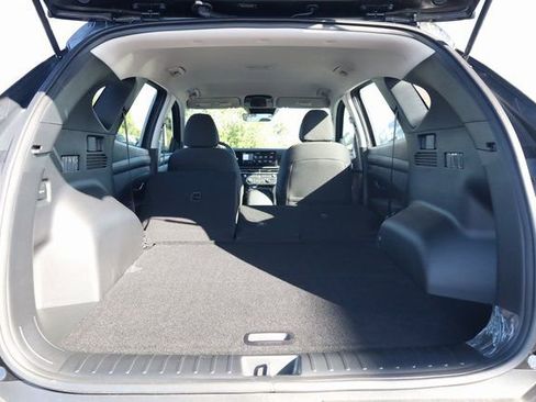 Used 2025 Hyundai Tucson SE image 28