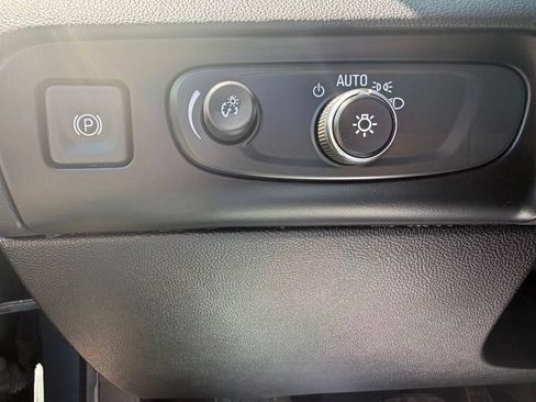Used 2020 Buick Enclave Avenir w/ Avenir Technology Package AWD/4WD image 36