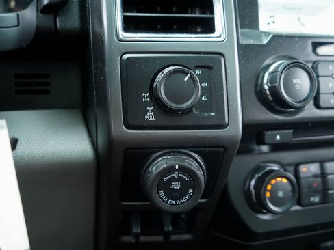 Used 2016 Ford F150 XLT w/ Equipment Group 302A Luxury image 17