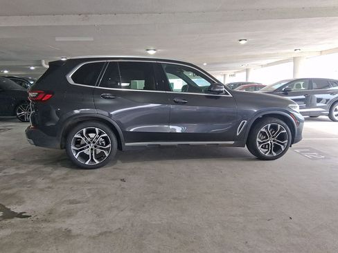 Certified 2023 BMW X5 sDrive40i image 7