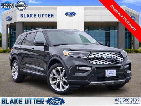 Used 2023 Ford Explorer Platinum w/ Technology Package RWD image 1