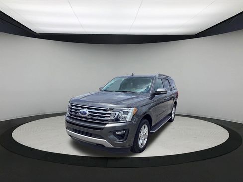 Used 2020 Ford Expedition XLT w/ Equipment Group 202A AWD/4WD image 4