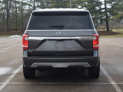 Used 2020 Ford Expedition XLT image 26