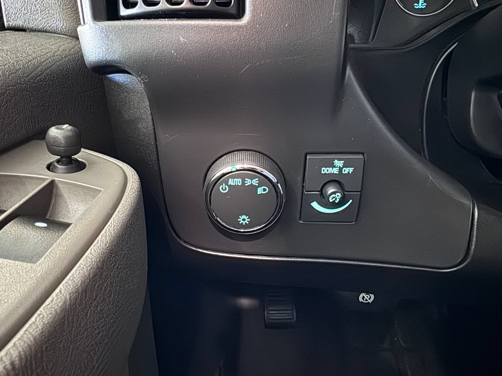 Used 2025 Chevrolet Express 2500 w/ Driver Convenience Package RWD image 18