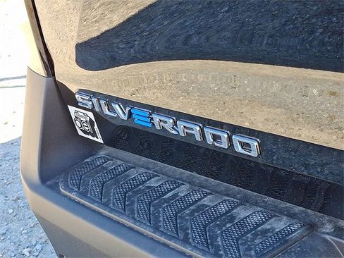 New 2026 Chevrolet Silverado EV LT image 17