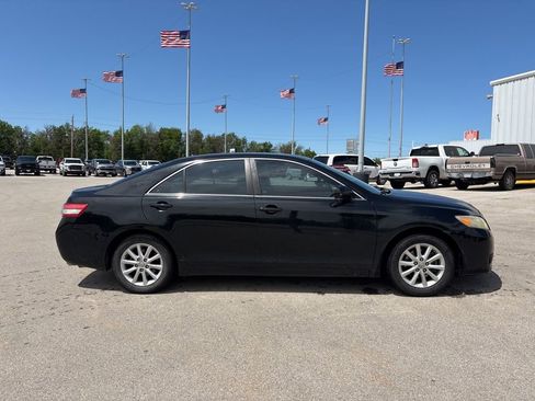 Used 2011 Toyota Camry XLE w/ XLE Extra-Value Pkg #1 image 2