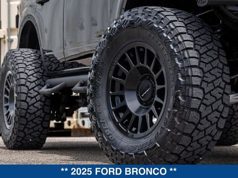 Used 2025 Ford Bronco Badlands AWD/4WD image 20