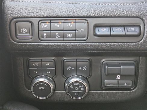 Used 2022 GMC Yukon Denali w/ Max Trailering Package image 27