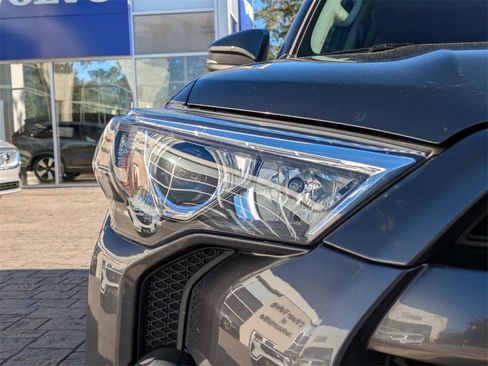 Used 2023 Toyota 4Runner SR5 Premium image 10