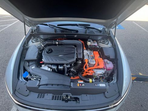 Used 2025 Hyundai Sonata SEL FWD image 32
