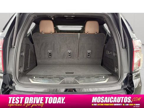Used 2023 Chevrolet Tahoe High Country w/ LPO, Illumination Package AWD/4WD image 21