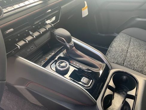 New 2026 Chevrolet Colorado Z71 image 9