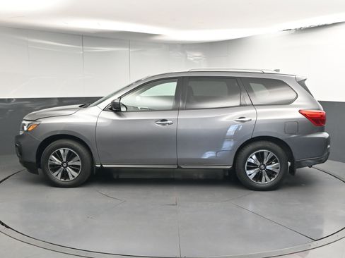 Used 2020 Nissan Pathfinder S image 9