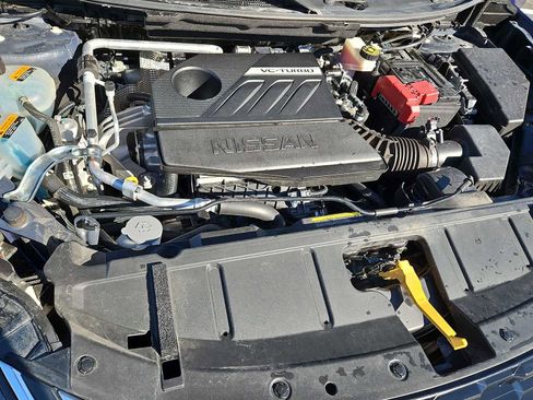 Used 2023 Nissan Rogue SV image 14