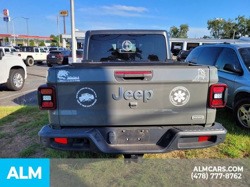 Used 2020 Jeep Gladiator Overland image 10