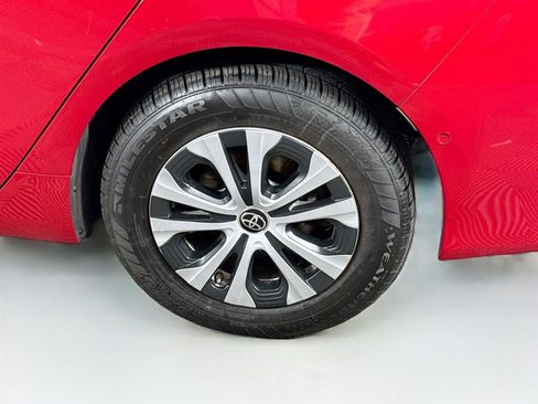 Certified 2020 Toyota Prius XLE w/ Advanced Technology Package AWD/4WD image 9
