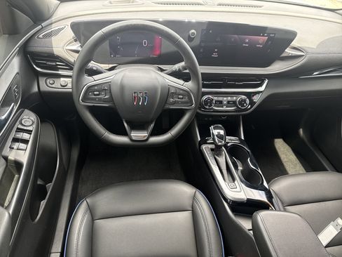 Used 2024 Buick Envista Sport Touring image 7