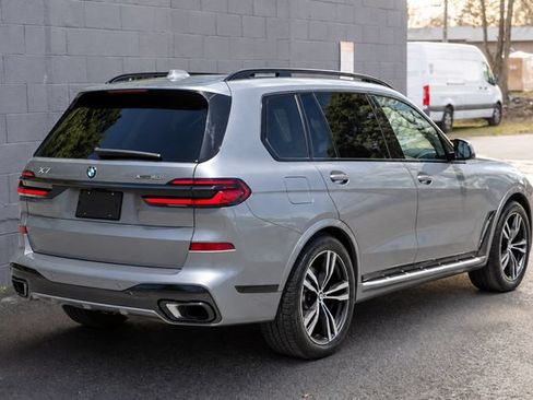 Used 2025 BMW X7 xDrive40i w/ M Sport Package AWD/4WD image 7