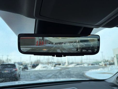 Used 2024 Toyota Highlander Platinum image 33