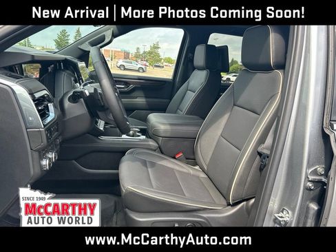 Used 2026 GMC Yukon Elevation w/ Elevation Premium Package AWD/4WD image 11