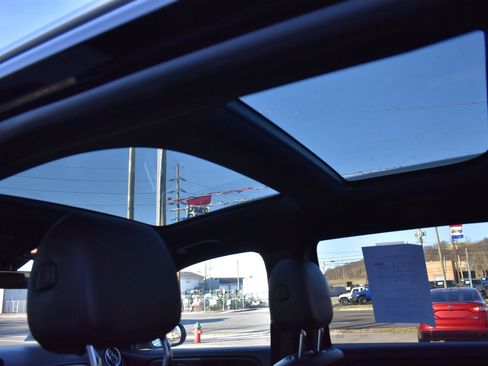 Used 2023 Mercedes-Benz GLB 250 image 16