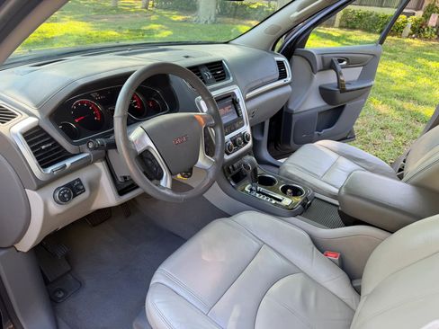 Used 2017 GMC Acadia Limited SLT image 10