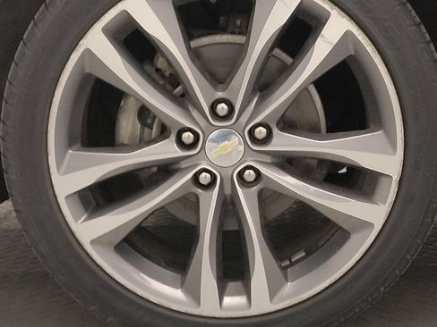 Used 2021 Chevrolet Malibu LT image 31