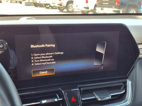 Used 2025 Chevrolet TrailBlazer ACTIV w/ Driver Confidence Package FWD image 6