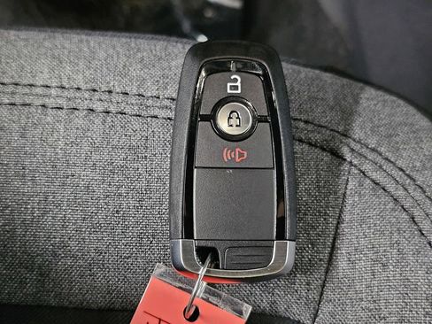 New 2025 Ford Bronco 4-Door AWD/4WD image 29