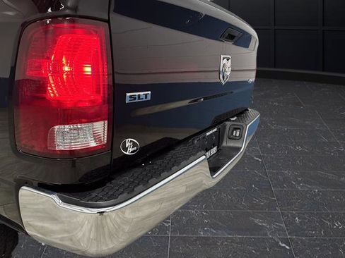 Used 2022 RAM 1500 Classic SLT image 30