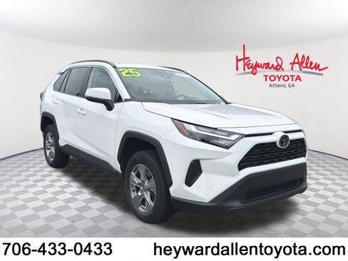 Certified 2025 Toyota RAV4 XLE FWD image 1