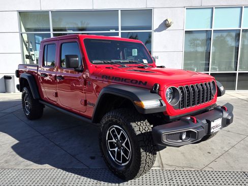 New 2025 Jeep Gladiator Rubicon w/ Technology Group image 6