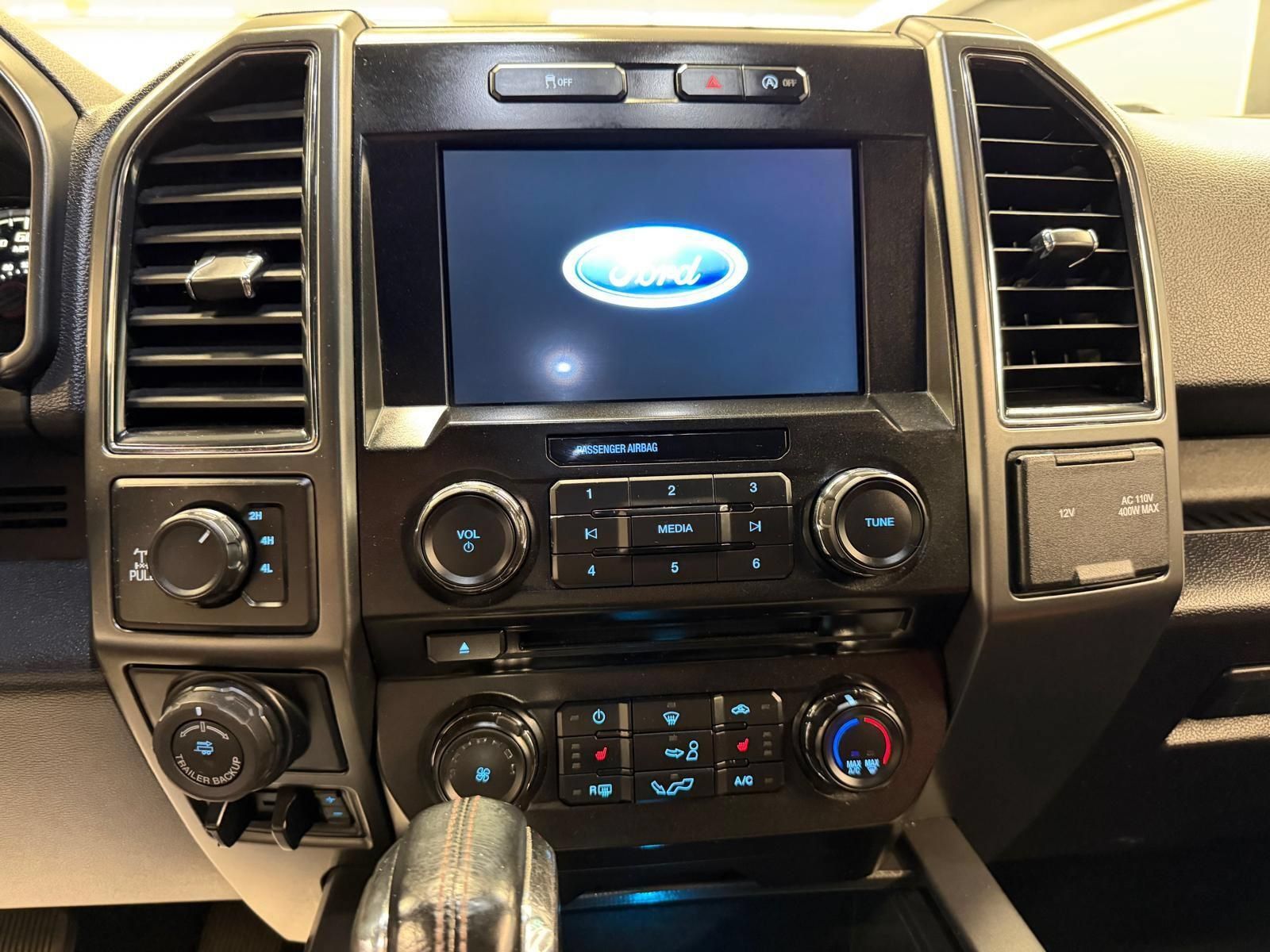 Used 2017 Ford F150 XLT w/ Equipment Group 302A Luxury AWD/4WD image 10