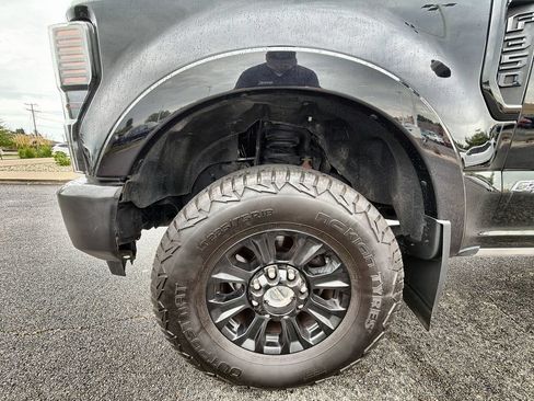 Used 2021 Ford F350 Lariat w/ Tremor Off-Road Package AWD/4WD image 18