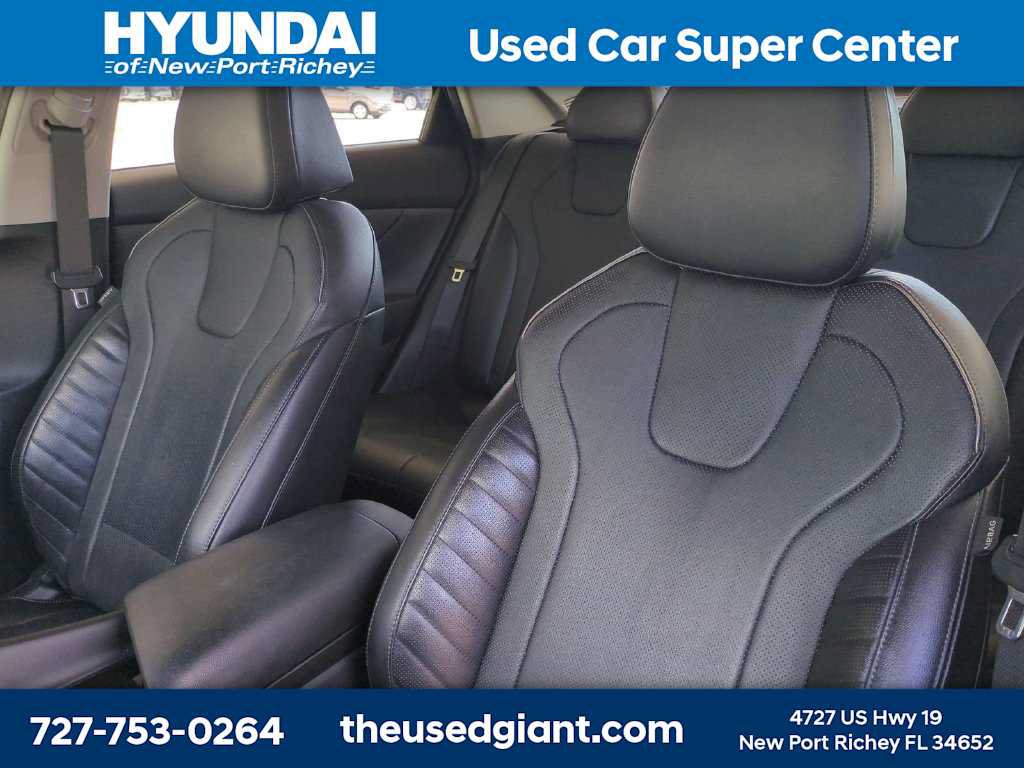 Used 2023 Hyundai Elantra Limited FWD image 7